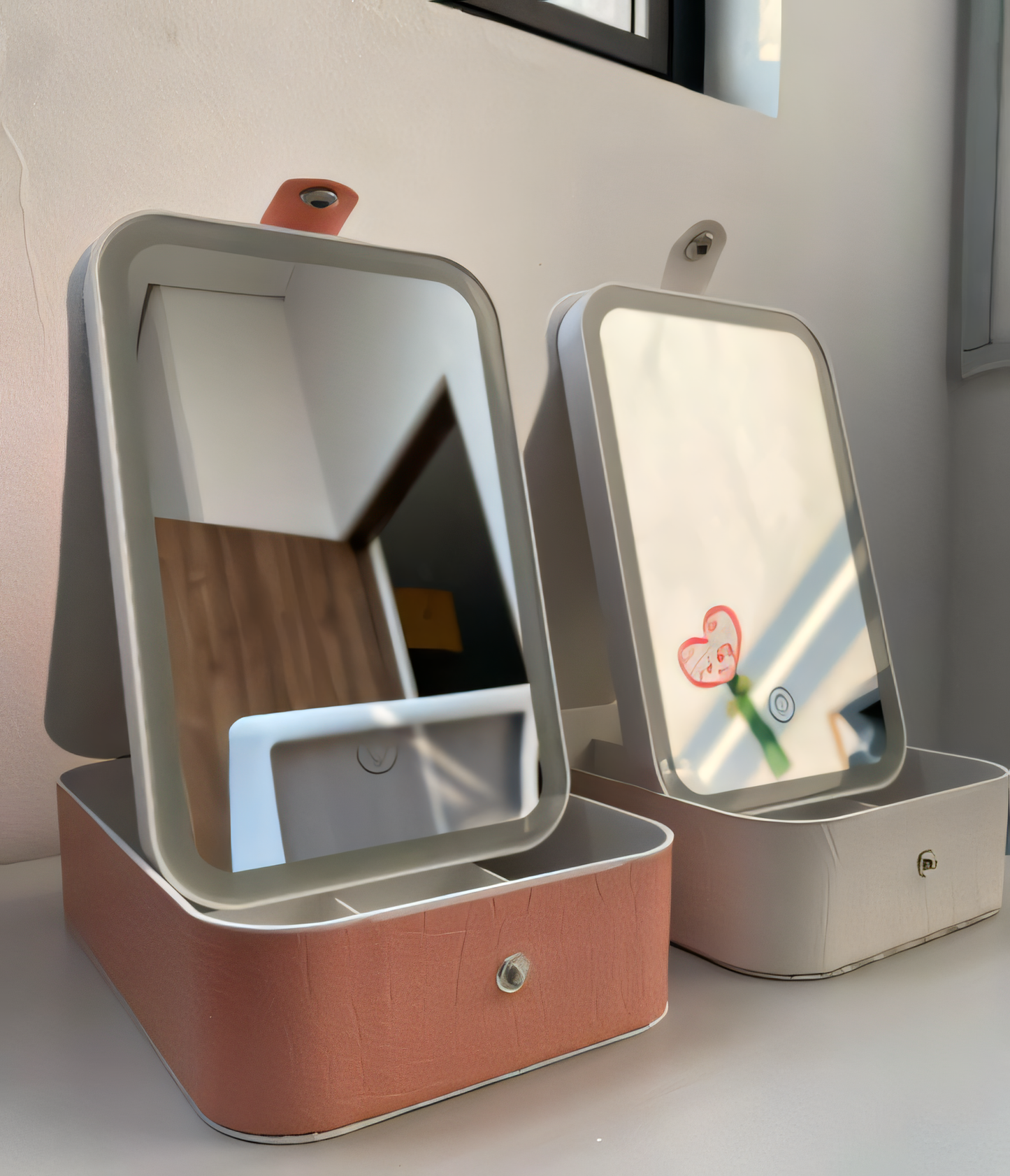 Joyero Organizador con Espejo LED Táctil – Elegancia, Funcionalidad y Portabilidad en un Solo Producto - PGCE
